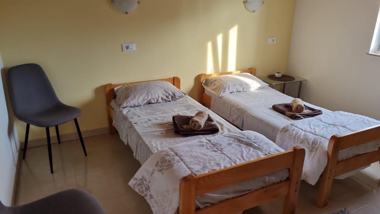 Sobe Anja Konuk evi Brtonigla Dış mekan fotoğraf